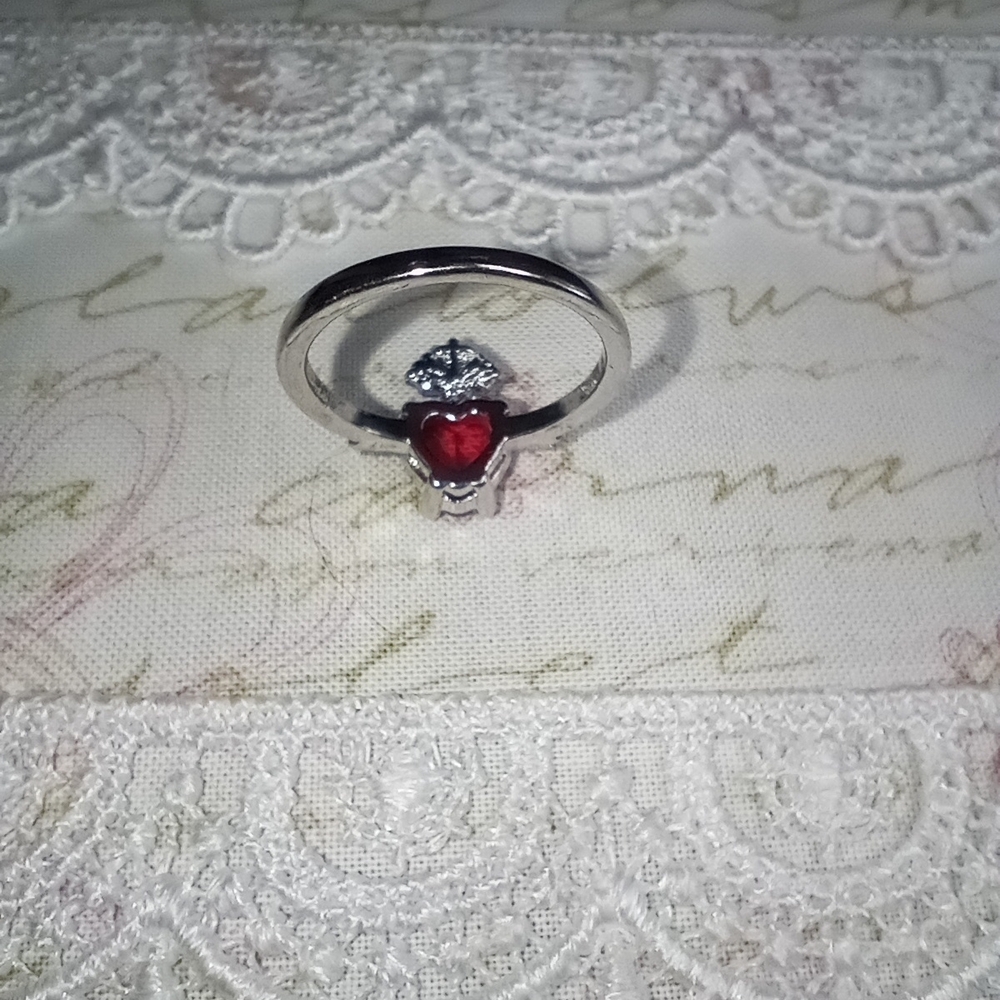 Sacred Heart Ring - Picture 5 of 7